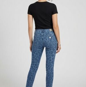 Guess Women's Blue Leopard Print Skinny Jeans